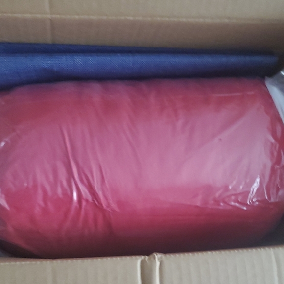 Red Ruffle Comforter Bedding Red - Picture 8 of 9